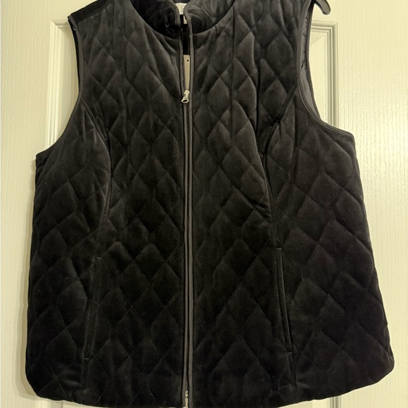 Croft & Barrow Charcoal Quilted Vest - Picture 3 of 5